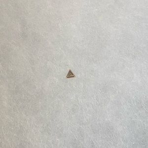 BVLA 14k Rose Gold Flat Triangle Threadless pin end.